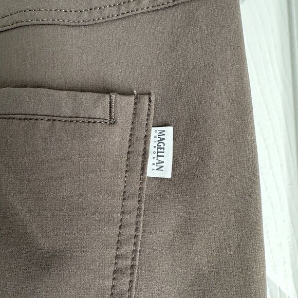 Magellan Pants Mens Size 36 Brown Outdoors Cargo Classic Fit Moisture Wicking - Picture 9 of 11